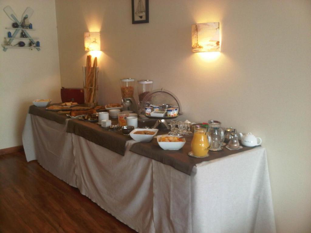 Hotel Le Passiflore Saint-Pol-de-Leon Ngoại thất bức ảnh