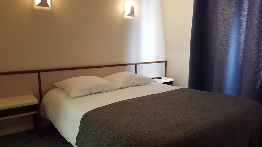 Hotel Le Passiflore Saint-Pol-de-Leon Ngoại thất bức ảnh